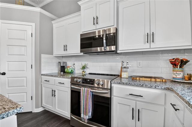 602 Wright Street, Pleasant Hill, MO 64080