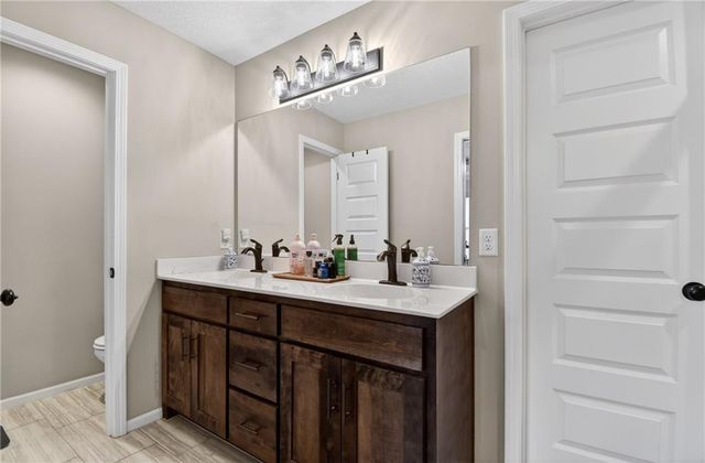 602 Wright Street, Pleasant Hill, MO 64080
