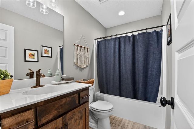 602 Wright Street, Pleasant Hill, MO 64080