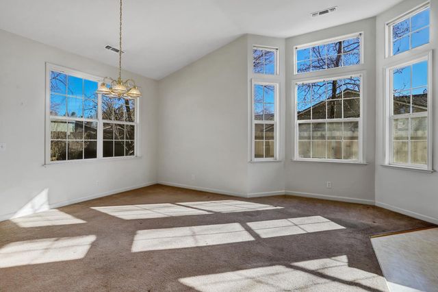 143 Scotia Pines Cir, Grass Valley, CA 95945