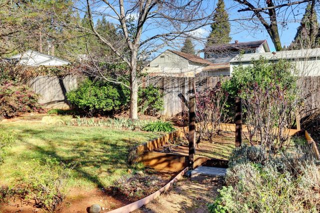 143 Scotia Pines Cir, Grass Valley, CA 95945