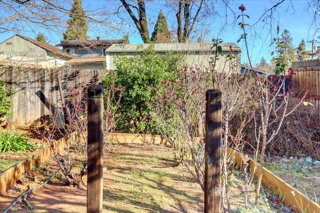 143 Scotia Pines Cir, Grass Valley, CA 95945