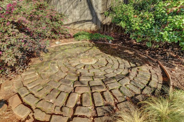 143 Scotia Pines Cir, Grass Valley, CA 95945