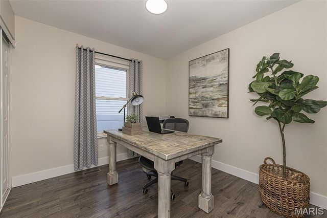 32 Oak Knoll Drive, St Peters, MO 63376