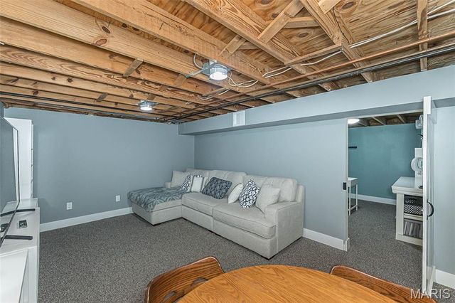 32 Oak Knoll Drive, St Peters, MO 63376