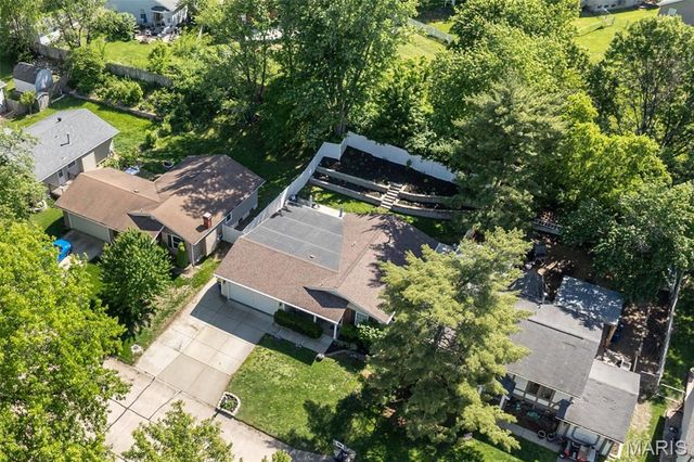 32 Oak Knoll Drive, St Peters, MO 63376