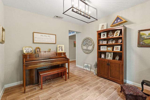 708 County Rd 691 Road 691, West Columbia, TX 77486