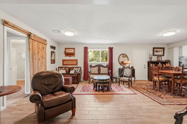 708 County Rd 691 Road 691, West Columbia, TX 77486