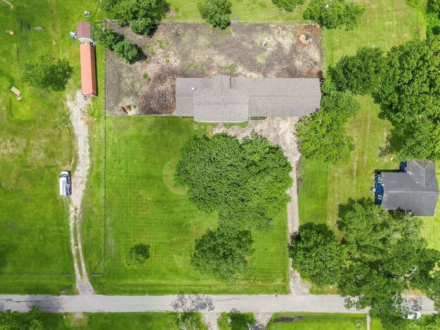 708 County Rd 691 Road 691, West Columbia, TX 77486