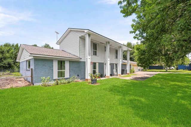 708 County Rd 691 Road 691, West Columbia, TX 77486