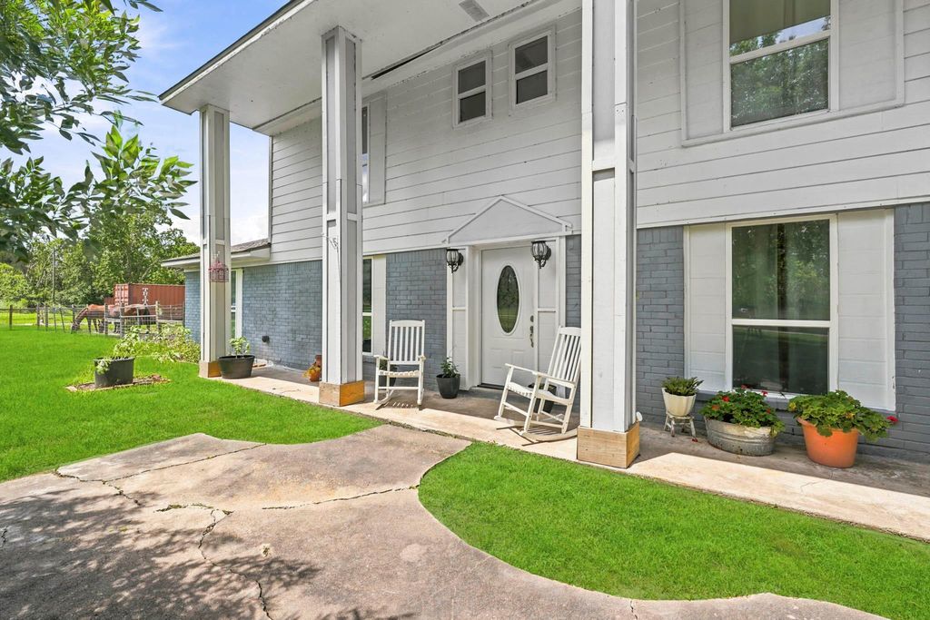 708 County Rd 691 Road 691, West Columbia, TX 77486