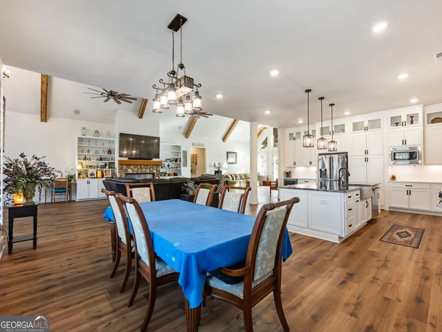 175 Lands End Trail, Cleveland, GA 30528