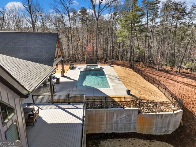 175 Lands End Trail, Cleveland, GA 30528