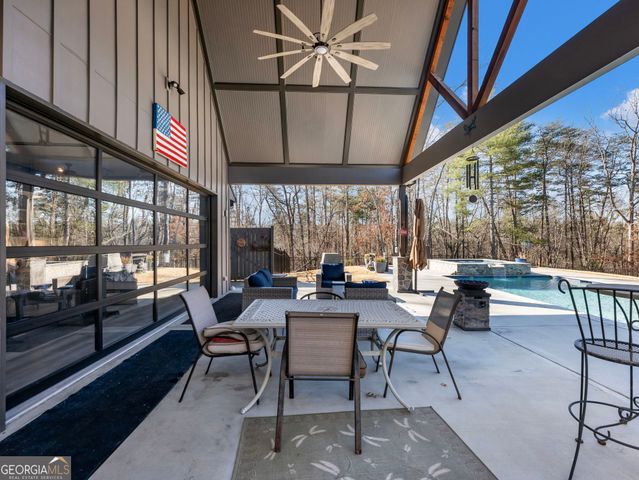 175 Lands End Trail, Cleveland, GA 30528