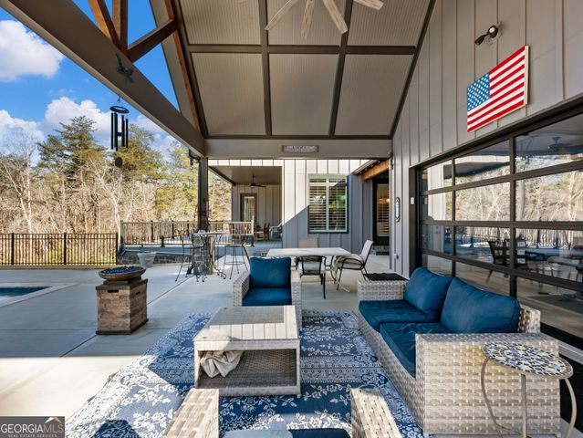 175 Lands End Trail, Cleveland, GA 30528