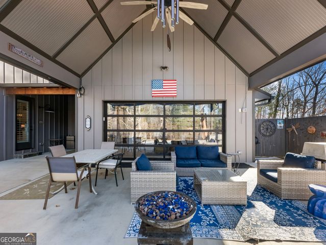 175 Lands End Trail, Cleveland, GA 30528