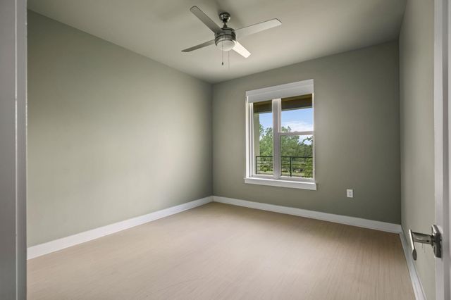 2721 Dulce LN 132, Austin, TX 78704