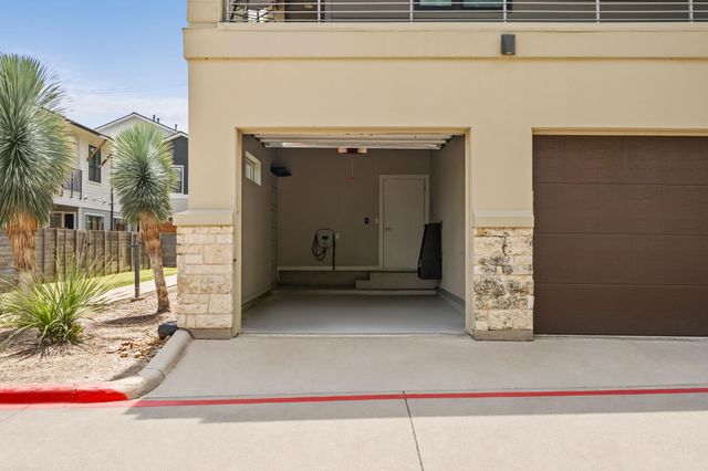2721 Dulce LN 132, Austin, TX 78704