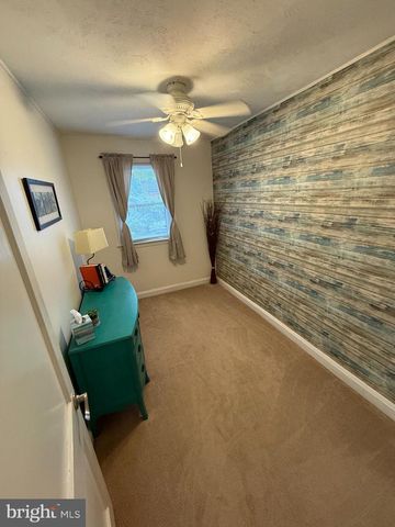 2235 HAWTHORNE RD, Baltimore, MD 21220