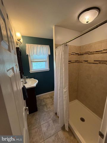 2235 HAWTHORNE RD, Baltimore, MD 21220