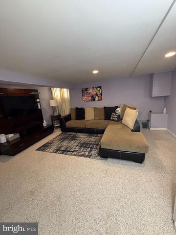2235 HAWTHORNE RD, Baltimore, MD 21220