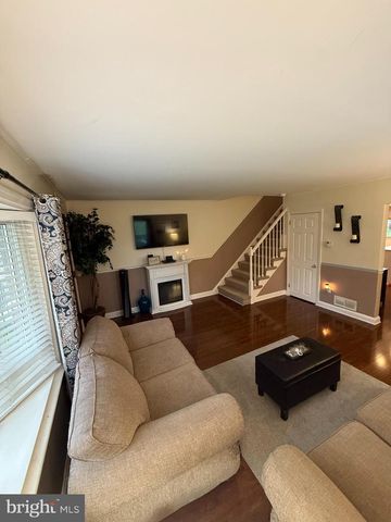 2235 HAWTHORNE RD, Baltimore, MD 21220