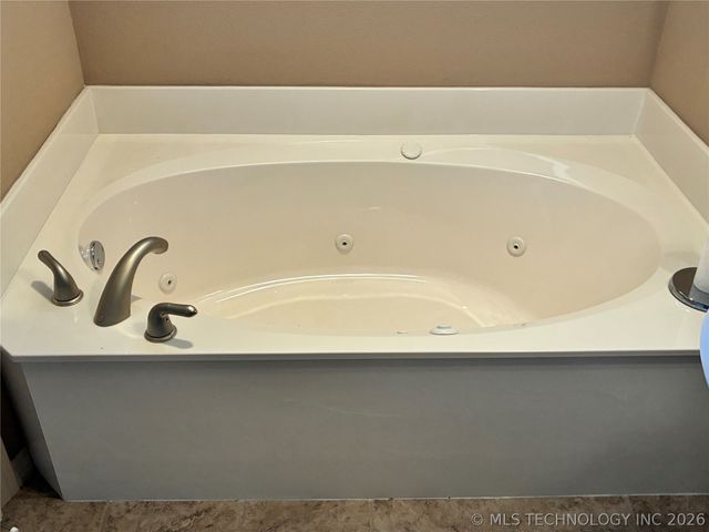 14705 Courtney Lane, Glenpool, OK 74033