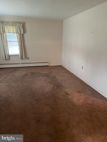 1811 WOODLAND AVE, Lancaster, PA 17602