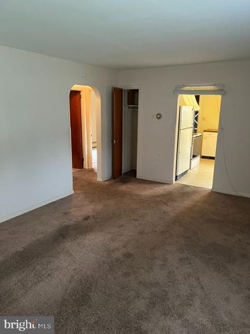 1811 WOODLAND AVE, Lancaster, PA 17602