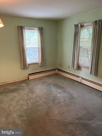 1811 WOODLAND AVE, Lancaster, PA 17602