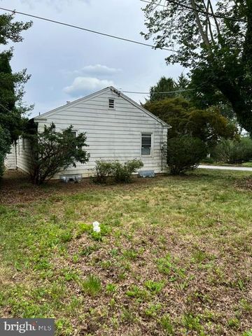 1811 WOODLAND AVE, Lancaster, PA 17602