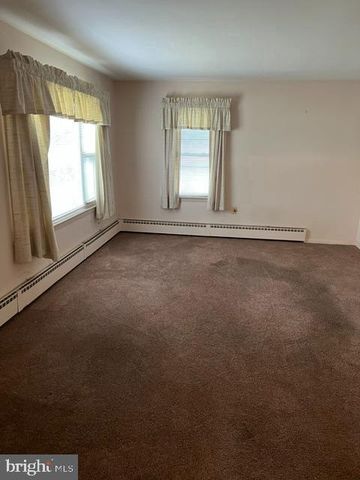 1811 WOODLAND AVE, Lancaster, PA 17602