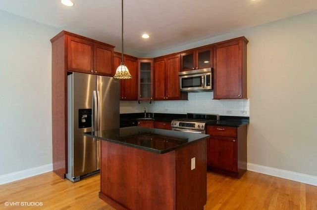 1330 W ARGYLE Street, Chicago, IL 60640