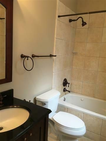 1330 W ARGYLE Street, Chicago, IL 60640