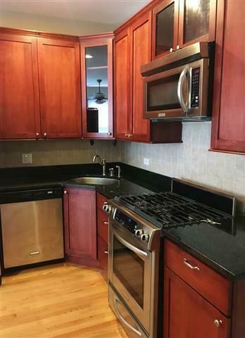 1330 W ARGYLE Street, Chicago, IL 60640