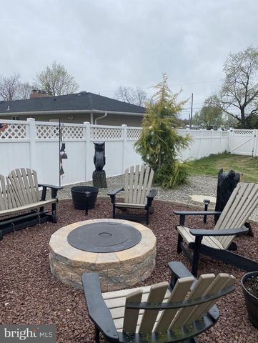 387 CHESTERFIELD-JACOBSTOWN RD, Wrightstown, NJ 08562