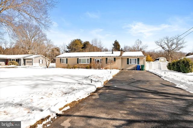 387 CHESTERFIELD-JACOBSTOWN RD, Wrightstown, NJ 08562