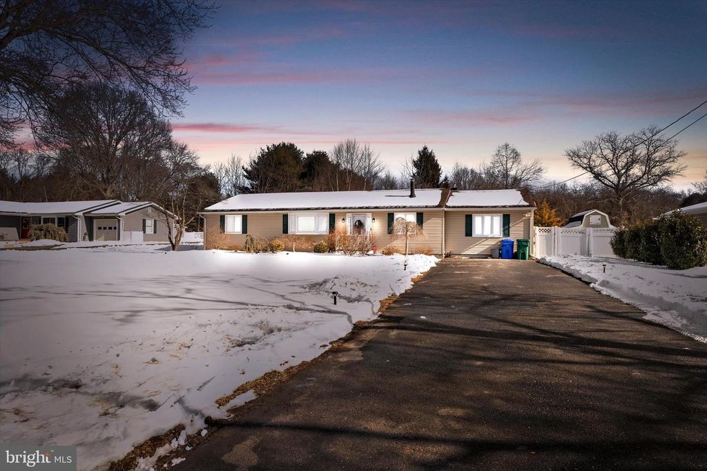 387 CHESTERFIELD-JACOBSTOWN RD, Wrightstown, NJ 08562