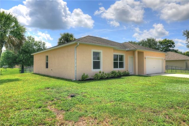 8686 103rd Avenue, Vero Beach, FL 32967