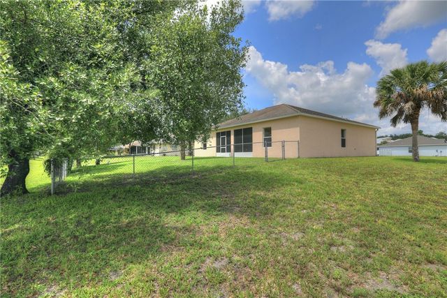 8686 103rd Avenue, Vero Beach, FL 32967