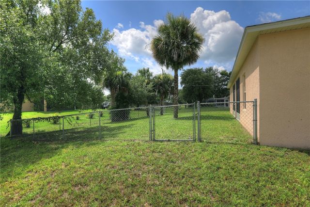 8686 103rd Avenue, Vero Beach, FL 32967