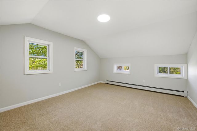 892 Winterton Road, Bloomingburg, NY 12721