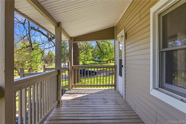 892 Winterton Road, Bloomingburg, NY 12721