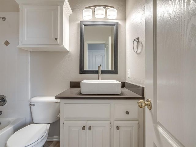 3208 Riverwalk Drive, Norman, OK 73072