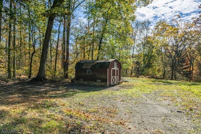 716 Sweet Hollow Road, Alexandria Twp., NJ 08804