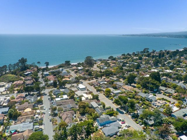 215 Lamanda Drive, Aptos, CA 95003