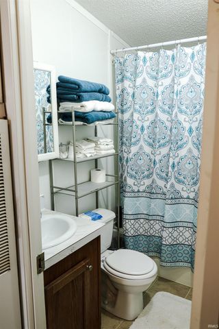 2966 N Folsomville Road, Boonville, IN 47601