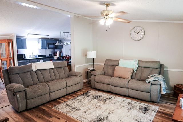 2966 N Folsomville Road, Boonville, IN 47601