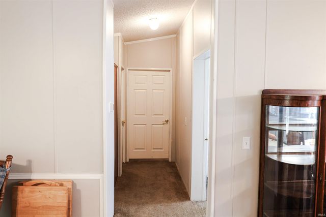 2966 N Folsomville Road, Boonville, IN 47601