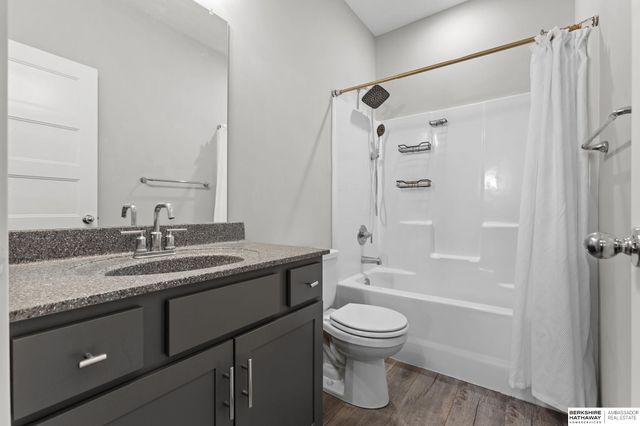 9605 S 184 Terrace, Omaha, NE 68136